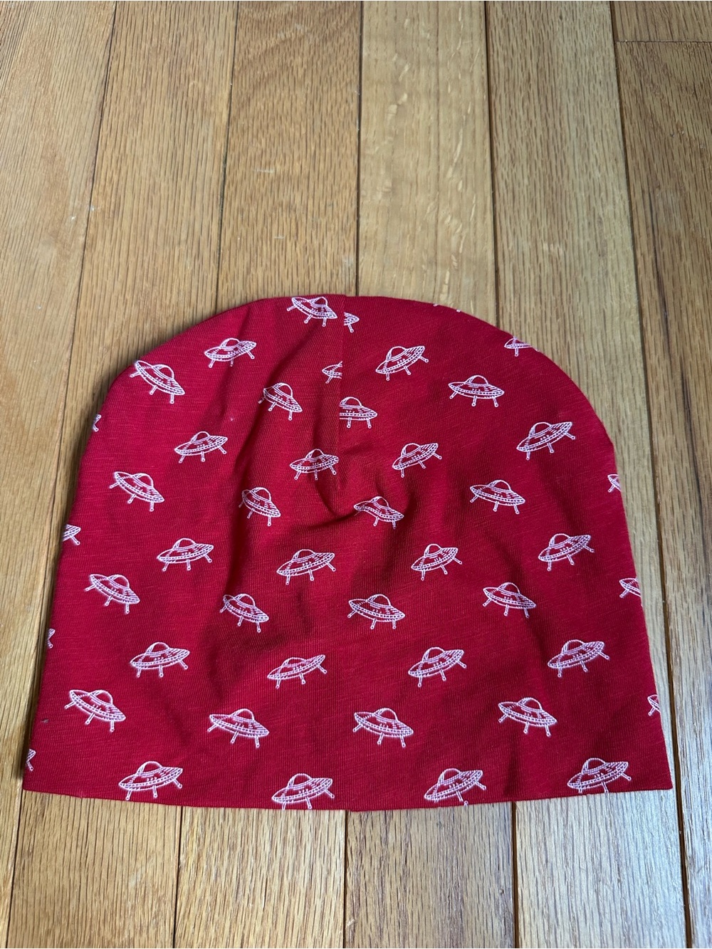 Kate Quinn Little Liam UFO Print Beanie Hat Red White NEW Medium